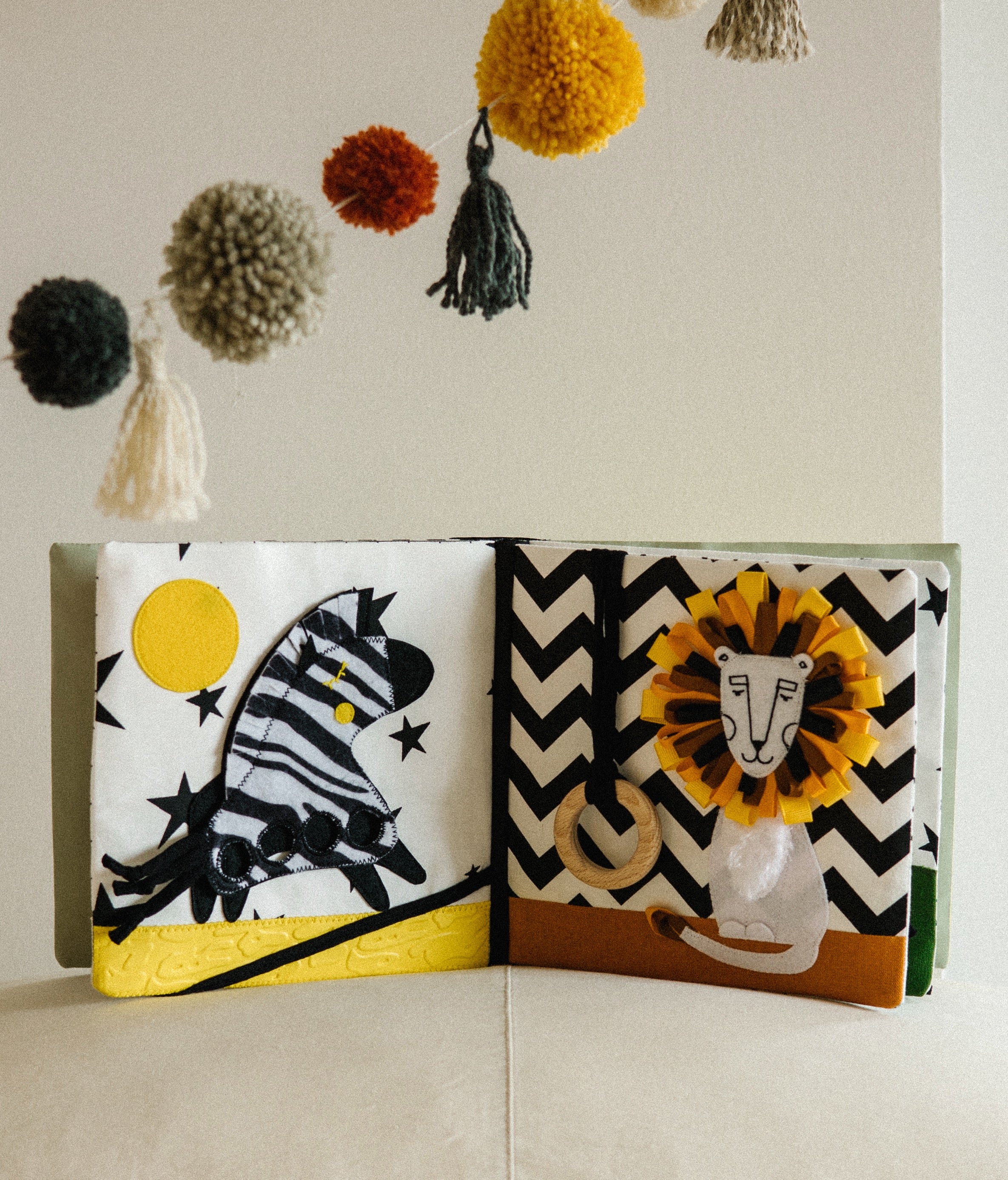 Soft  activity book Palamboo Big